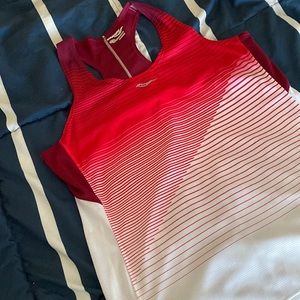 Saucony tank